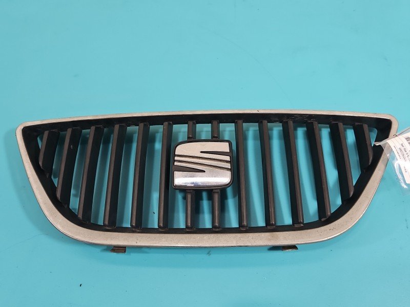 Atrapa grill Seat Ibiza IV 6J Atrapa grill Seat Ibiza IV 6J