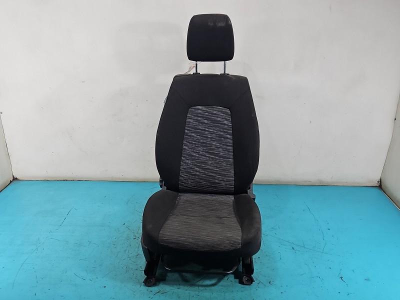 Fotel prawy przód pasażera Kia Ceed I 06- 3d EUROPA