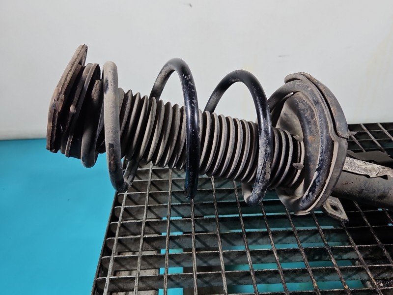 Sprężyna przód przednia Volvo V40 II 12- 2.0 D4