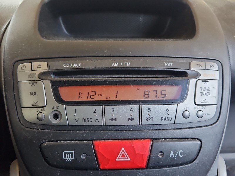 Radio fabryczne Toyota Aygo 05-14 86120-0H010 radioodtwarzacz