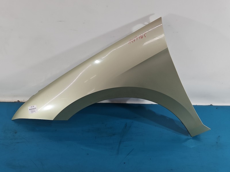 Błotnik przód lewy Skoda Superb IV LR1B