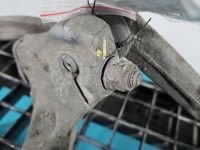 Zwrotnica prawa piasta przód 2.0 tdi Cag AUDI A4 B8