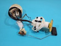 pompka Pompa paliwa Audi A4 B5 1.8 20V 8D0201319 Producent części: Audi, Benzyna, 4PIN QUATTRO