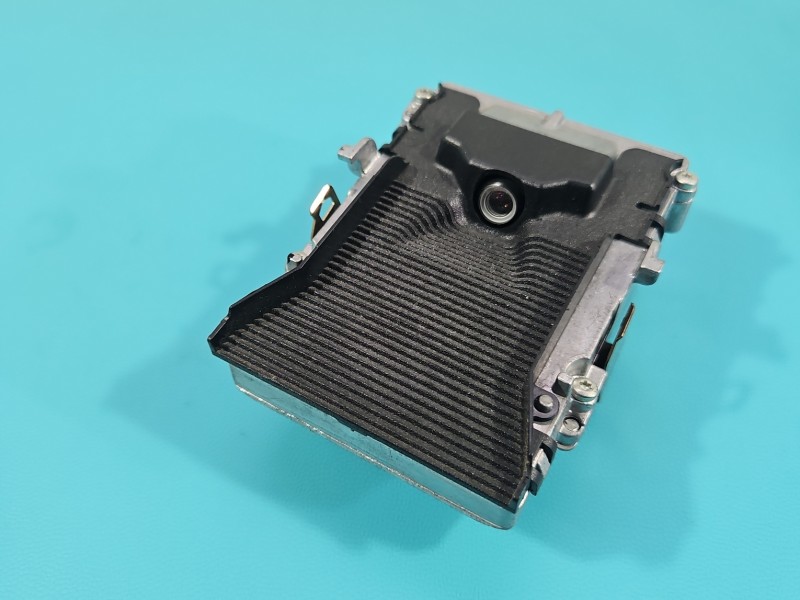 Kamera przód radar Opel Insignia A 13330410