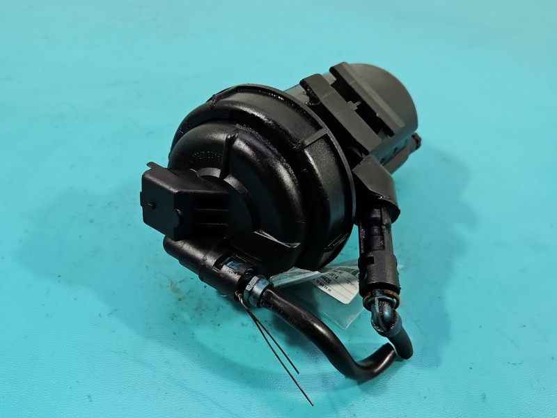 Obudowa filtra paliwa Opel Zafira B 13204107 1.9 CDTI