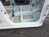 Próg prawy SŁUPEK ŚRODKOWY B Toyota Yaris III HB 5d 040