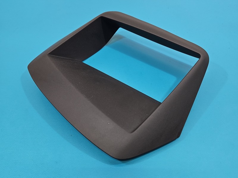 Osłona ZAŚLEPKA PLASTIK Ramka osłona wyświetlacza BMW X3 F25 105019518