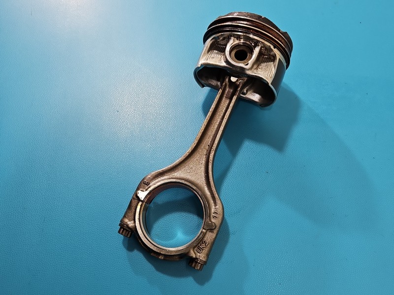 Tłok Skoda Octavia IV 1.5 TSI (DXDA) 150KM