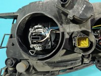 Reflektor prawy lampa przód Toyota Avensis I T22 EUROPA