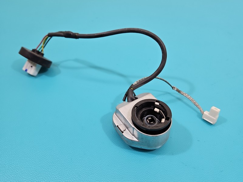 ŻARNIK STARTER ZAPŁONNIK CEWKA XENON W3T16071Suzuki Grand Vitara II