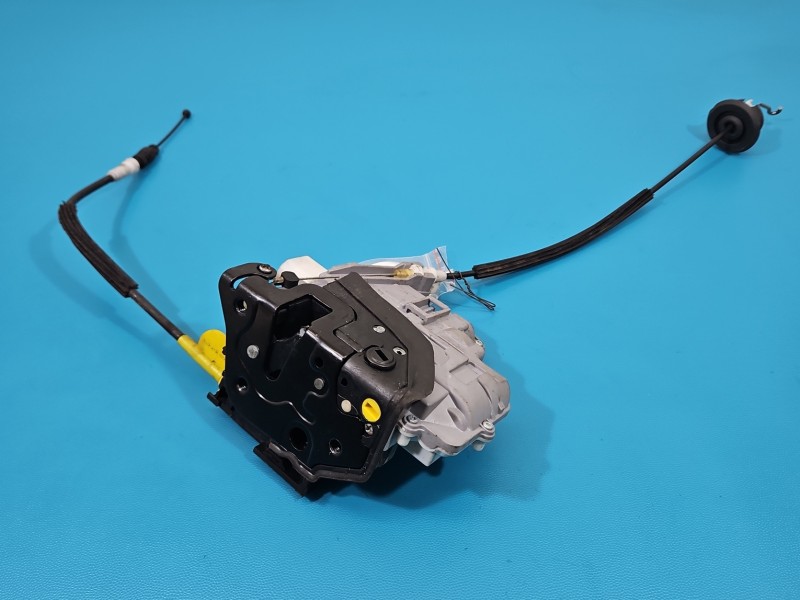 Zamek tył prawy 6010-25-032434P AUDI A4 B8 Producent części: Audi, 8K0839016, 7 PIN 8K0839016