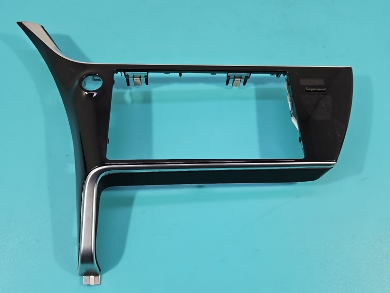 Ramka radia Toyota Auris II 55405-02870, 83910-02200