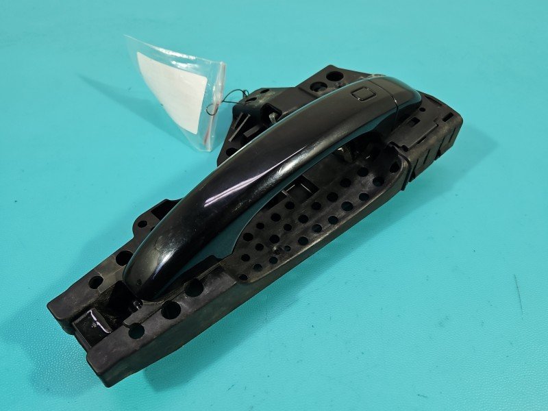 Klamka przód prawa zewnętrzna AUDI Q5 8R 08- 8T0837886B