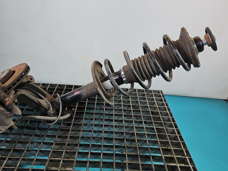 Amortyzator przód prawy przedni Toyota Aygo II 14-22