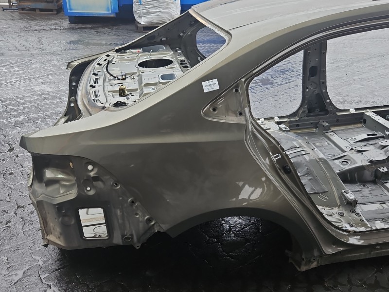 Błotnik tył prawy ćwiartka Toyota Corolla E21 19- 6X1 sedan