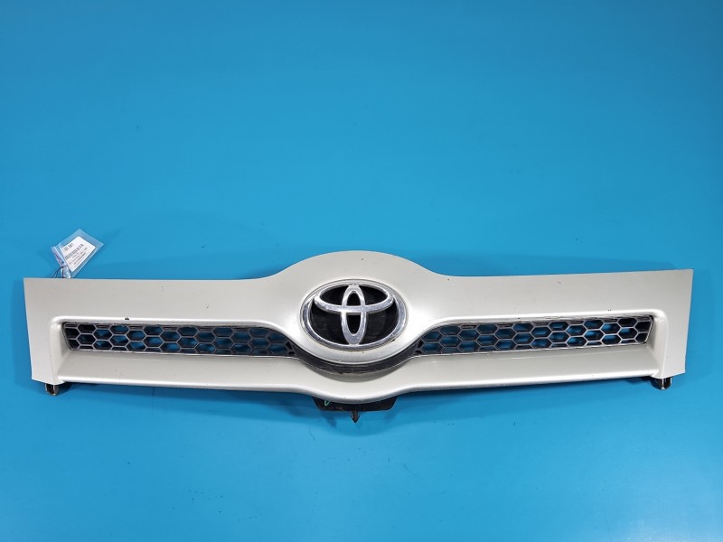 Atrapa grill Toyota Corolla Verso II 53111-0F020