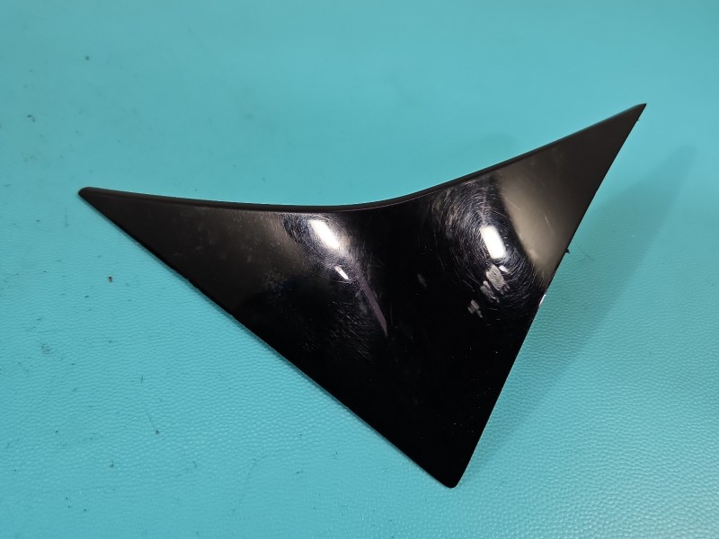 Spoiler lotka klapy Skoda Superb III LF9R