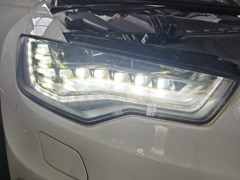 Reflektor prawy lampa przód AUDI A6 C7 EUROPA