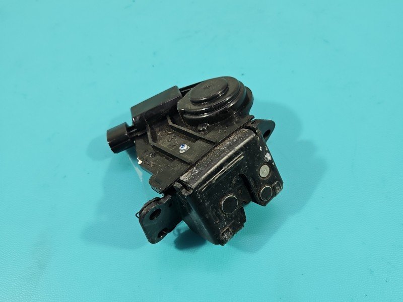 Zamek klapy tył Toyota Avensis III T27 kombi Zamek klapy tył Toyota Avensis III T27 kombi