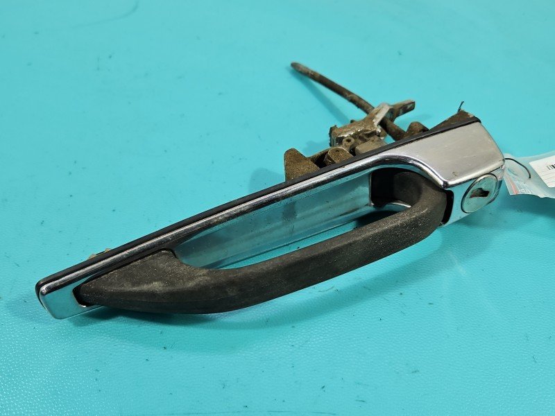 Klamka przód lewa zewnętrzna Mercedes 123 1237600259 Klamka przód lewa zewnętrzna Mercedes 123 1237600259