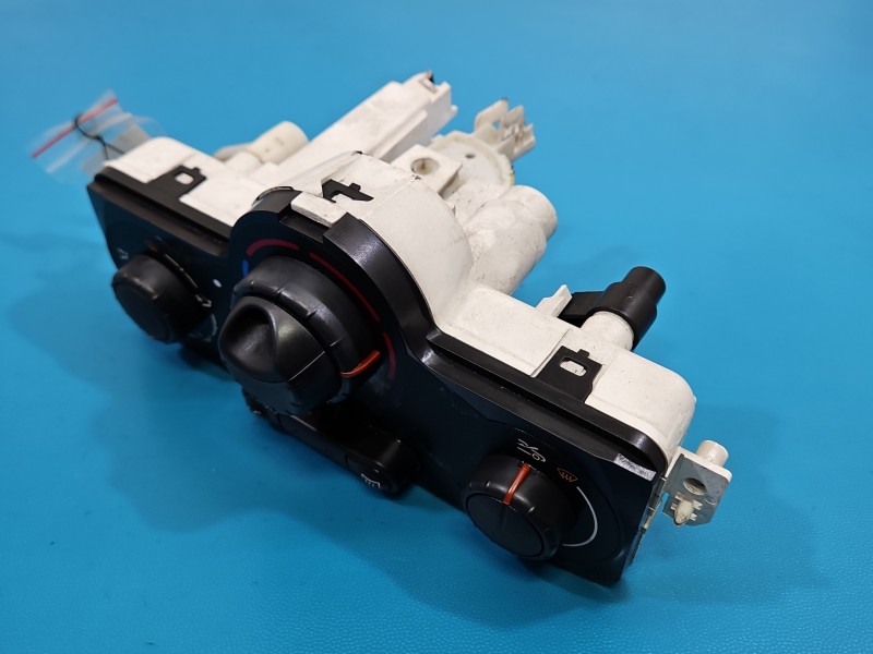 Konsola panel nawiewu Renault Clio III 96590001, 69597003