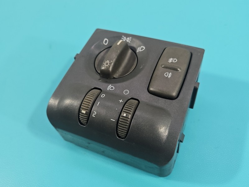 Przełącznik włącznik świateł Volvo S40 I V40 30862852