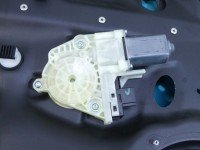 Podnośnik przód lewy Porsche Panamera I 970 97053720100 5d HB