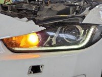 Reflektor lewy lampa przód Jaguar XE X760 EUROPA