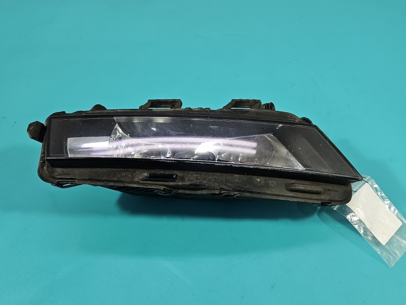 Halogen lewy Skoda Octavia III