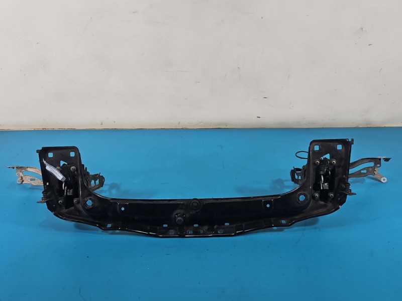 WZMOCNIENIE CZOŁOWE Pas przedni bmw F30