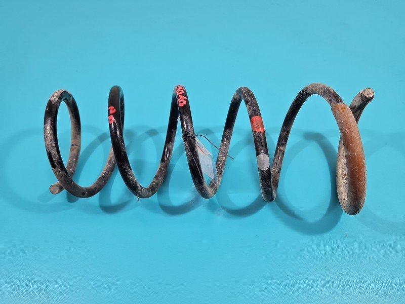 Sprężyna przód przednia Dacia Duster I 10-18 1.6 16v