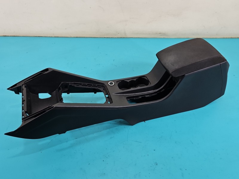 Podłokietnik TUNEL Skoda Octavia III 5E1863241C EUROPA