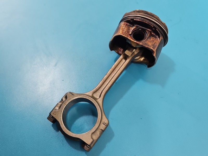 Tłok Mercedes CLA C118 X118 1.3b 163KM