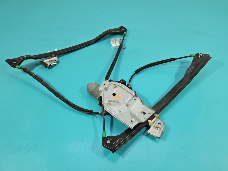 Podnośnik przód prawy Vw Polo III 6N Volkswagen, 12PIN 6N4837402J 5d HB Podnośnik przód prawy Vw Polo III 6N Volkswagen, 12PIN 6N4837402J 5d HB