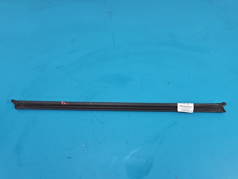 Listwa drzwi przód lewa Cupra Formentor 5FA837479, 5FA837480