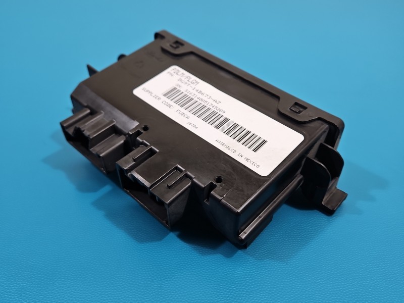 Sterownik moduł Producent części: FORD, KLAPY, DG9T-14B673-AZ Ford Edge II S163140051345289