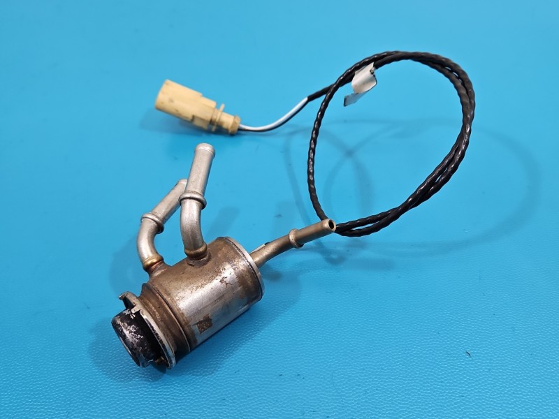 Wtryskiwacz listwa wtryskowa 05L131113H Audi A4 B9 2.0 TDI 190KM