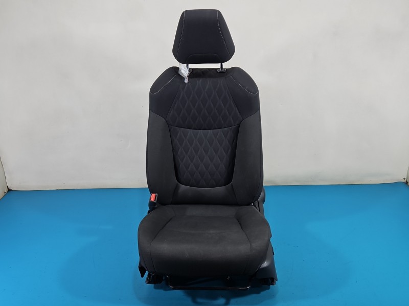 Fotel lewy przód kierowcy Toyota Corolla E21 19- 4d EUROPA