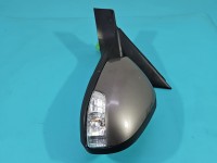 Lusterko lewe VOLVO V70 III 8pin, rysy na obudowie. Dwie rysy na szkle o długości dwóch centymetrów 472-46 europa