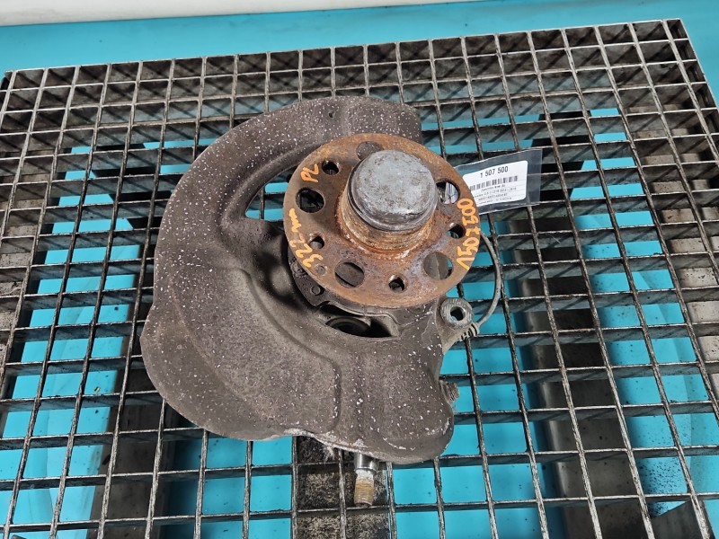 Zwrotnica lewa piasta przód 3.0 cdi (642853) Mercedes CLS II C218 W218 218