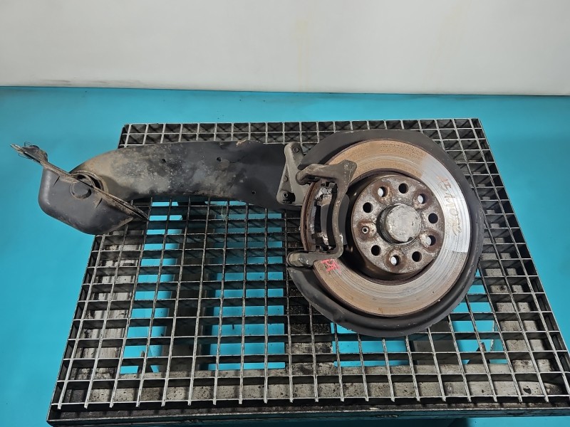 Piasta koła tył prawa zwrotnica łożysko Vw Sharan II 10- 2.0 tdi