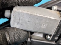 Podnośnik tył lewy Peugeot 3008 II 9829482580 HB