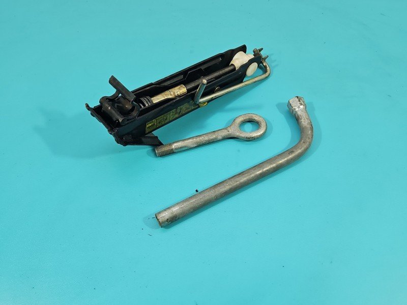 lewarek Podnośnik samochodowy trapezowy Fiat Idea