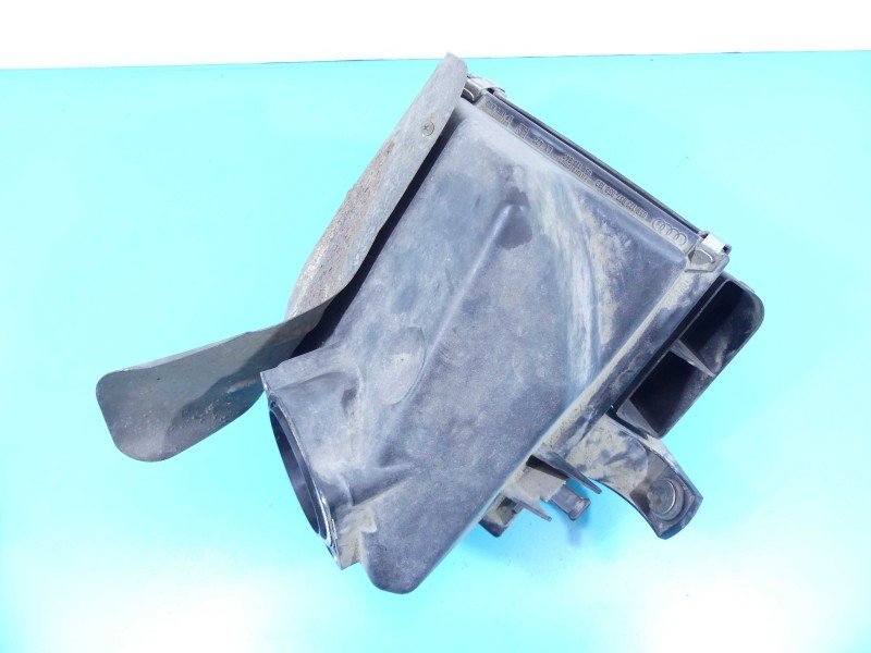 Obudowa filtra powietrza Audi A4 B5 058133843 1.8 20v