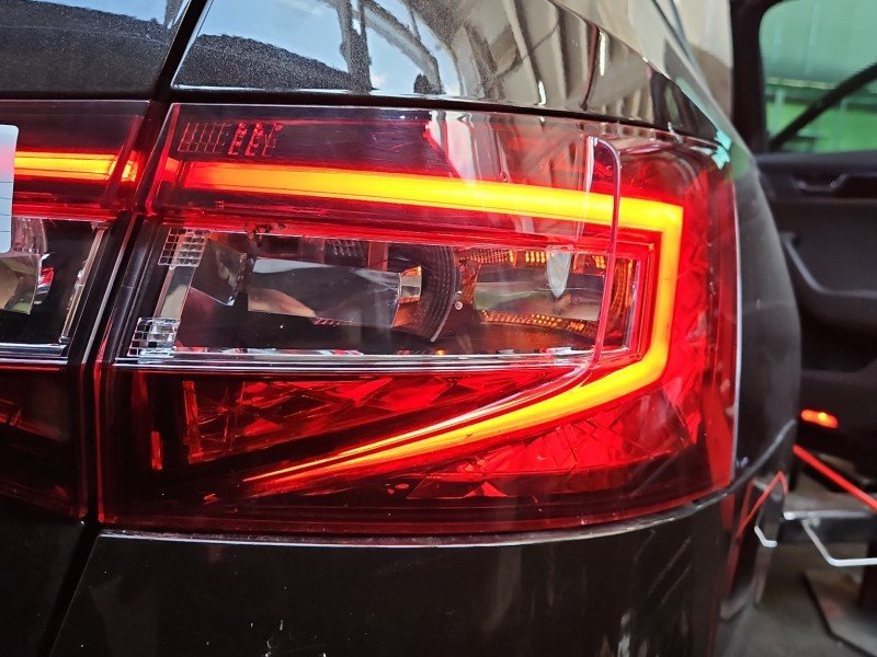Lampa tył prawa Skoda Superb III kombi EUROPA