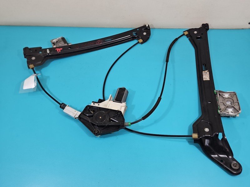 Podnośnik przód prawy Audi A5 8T 4F0959802D, 8T0837462C 2d