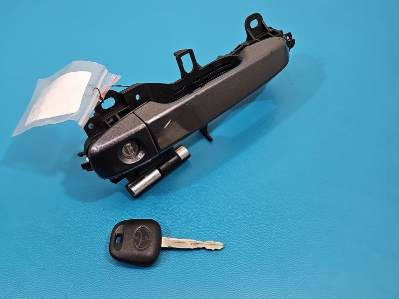 Klamka przód lewa zewnętrzna Toyota Yaris III 242860