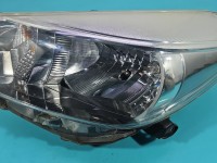 Reflektor lewy lampa przód Toyota Yaris III EUROPA