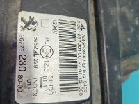 Reflektor lewy lampa przód Peugeot 308 II T9 EUROPA 0301287201, 9677523080