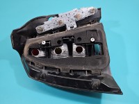 Lampa tył prawa Producent części: OPEL, odpryski odbłyśnika Opel Zafira B HB